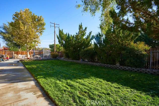 14447 Choco Road, Apple Valley, California 92307