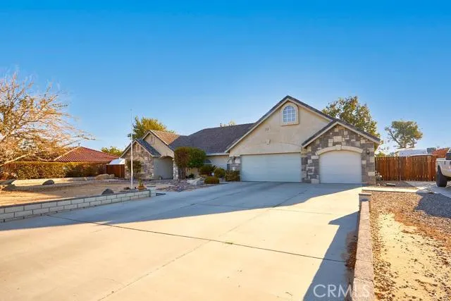 14447 Choco Road, Apple Valley, California 92307