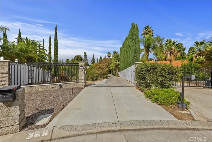 6901 Sandtrack Road, Riverside, California 92506