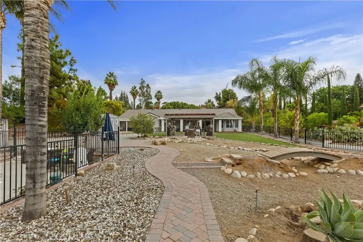 6901 Sandtrack Road, Riverside, California 92506