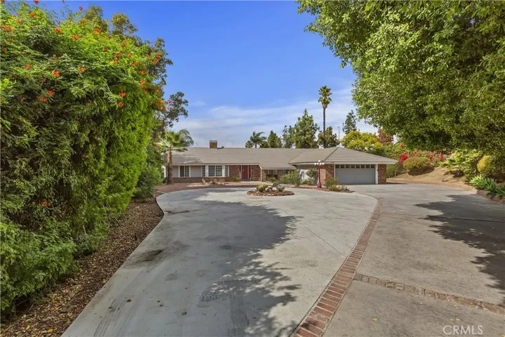 6901 Sandtrack Road, Riverside, California 92506