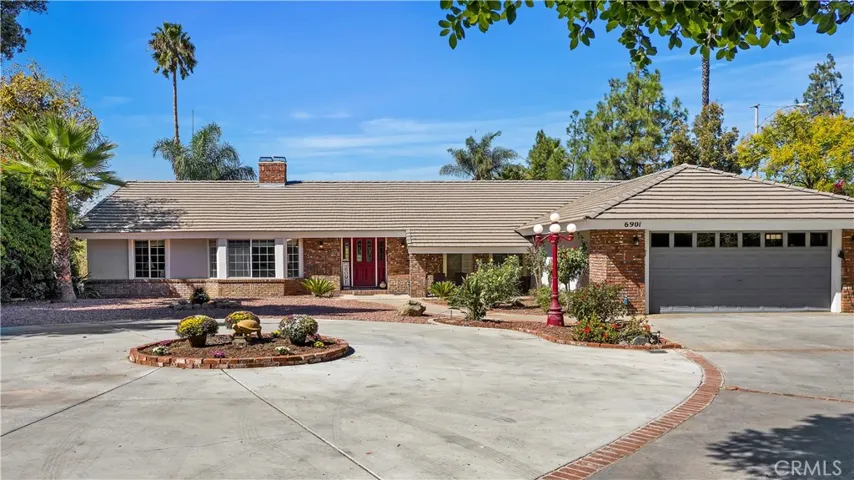 6901 Sandtrack Road, Riverside, California 92506