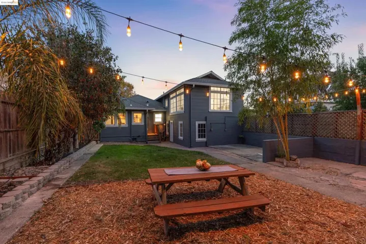 2165 39th Ave, Oakland, California 94601