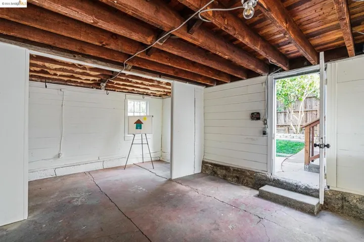 2165 39th Ave, Oakland, California 94601