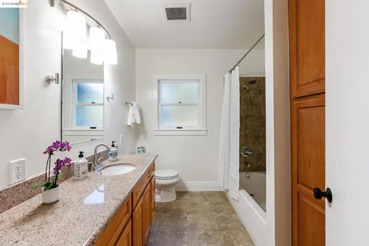 2165 39th Ave, Oakland, California 94601