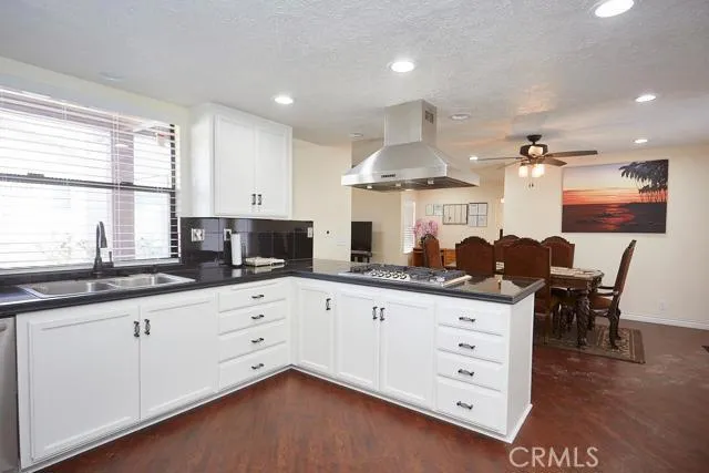 16433 Rimrock Road, Apple Valley, California 92307