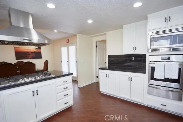 16433 Rimrock Road, Apple Valley, California 92307