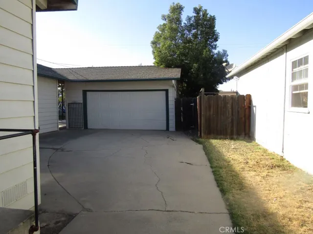 1312 Lake Avenue, Chowchilla, California 93610