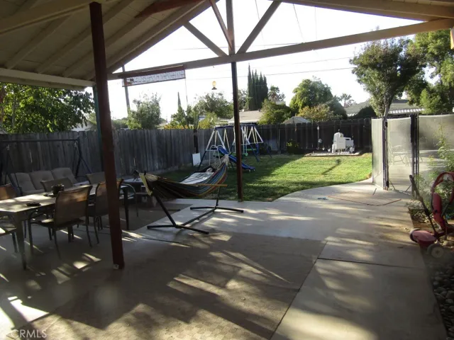 1312 Lake Avenue, Chowchilla, California 93610