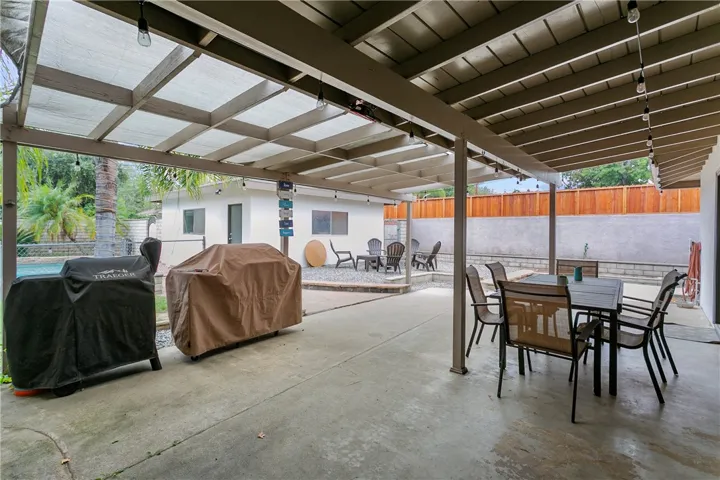 1447 N 1st Avenue, Upland, California 91786