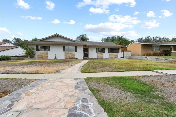 1447 N 1st Avenue, Upland, California 91786