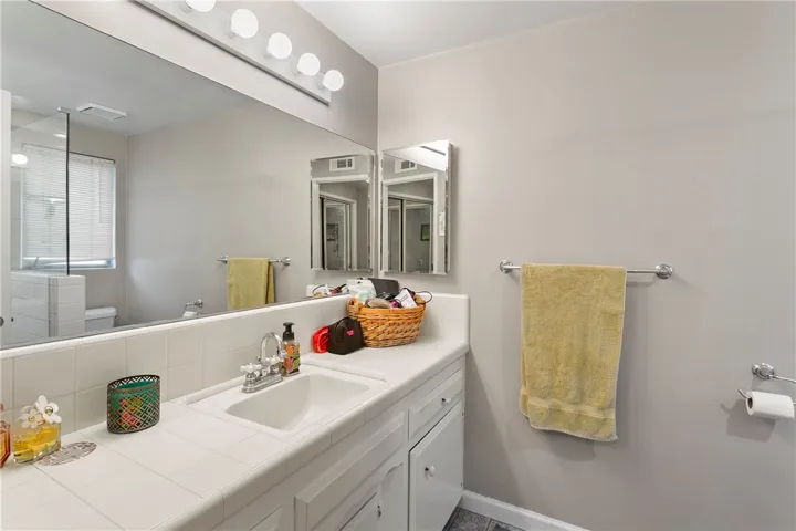 1447 N 1st Avenue, Upland, California 91786