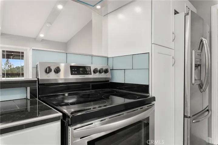 7281 Sierra Street, Nice, California 95464