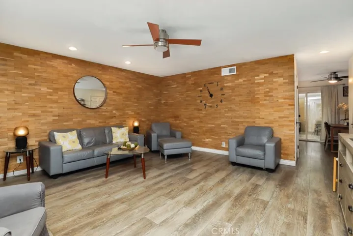 14344 Foothill Boulevard 906, Sylmar, California 91342