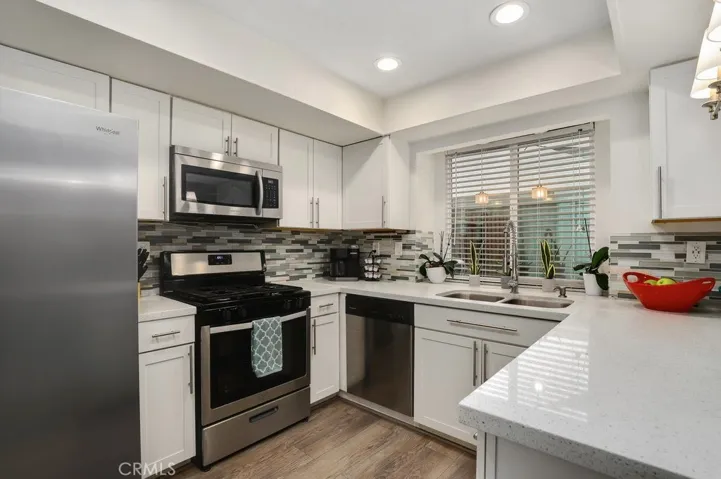 14344 Foothill Boulevard 906, Sylmar, California 91342