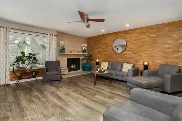14344 Foothill Boulevard 906, Sylmar, California 91342