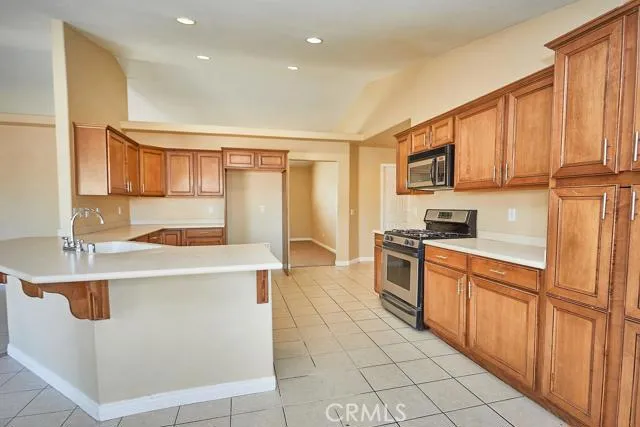 13954 Okesa Road, Apple Valley, California 92307