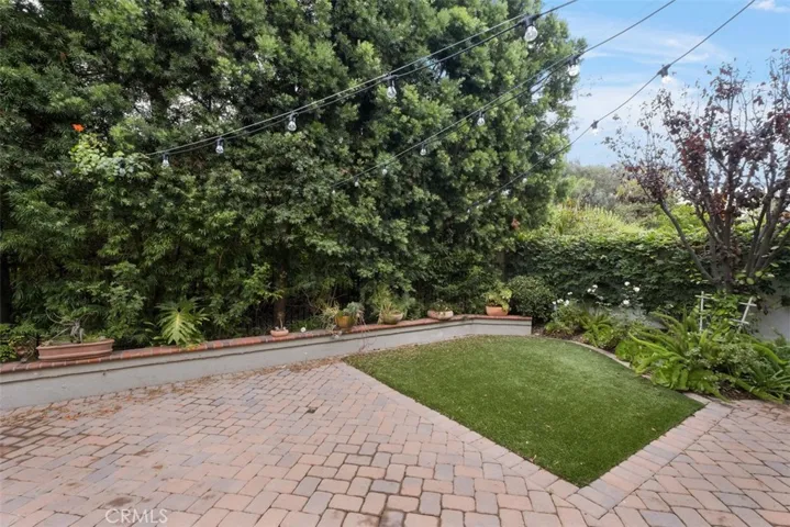 PRIVATE BACKYARD
