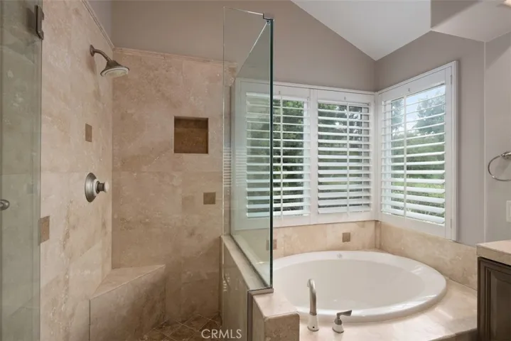 TRAVERTINE TILE SHOWER