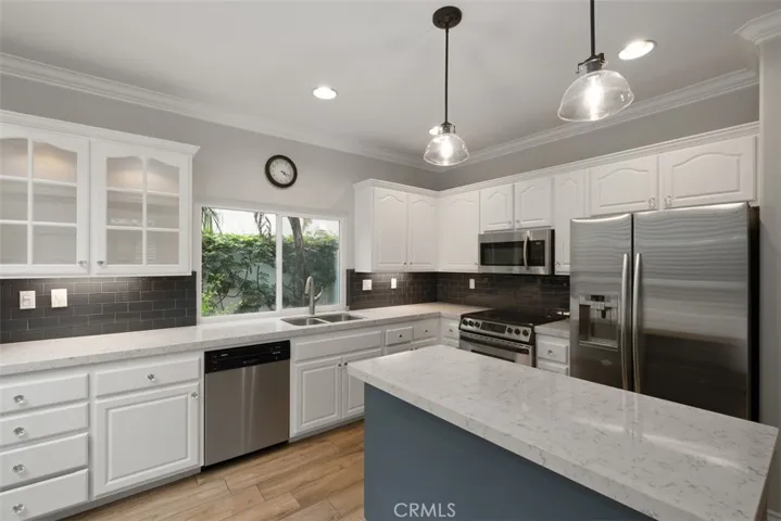 GORGEOUS KITCHEN