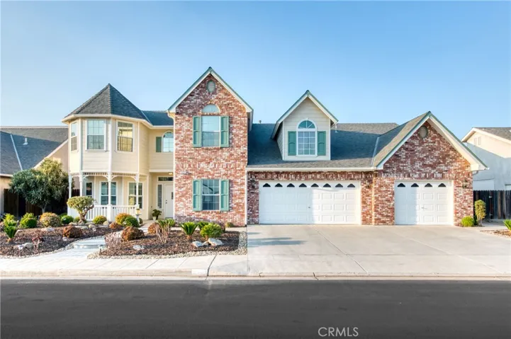 2545 Lexington Avenue, Clovis, California 93619