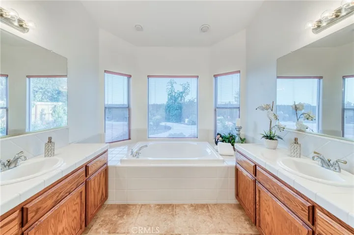 2545 Lexington Avenue, Clovis, California 93619