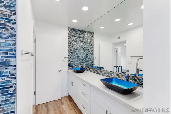 5402 Cloud Way, San Diego, California 92117
