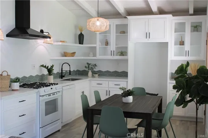 22813 Menlo Avenue, Torrance, California 90502