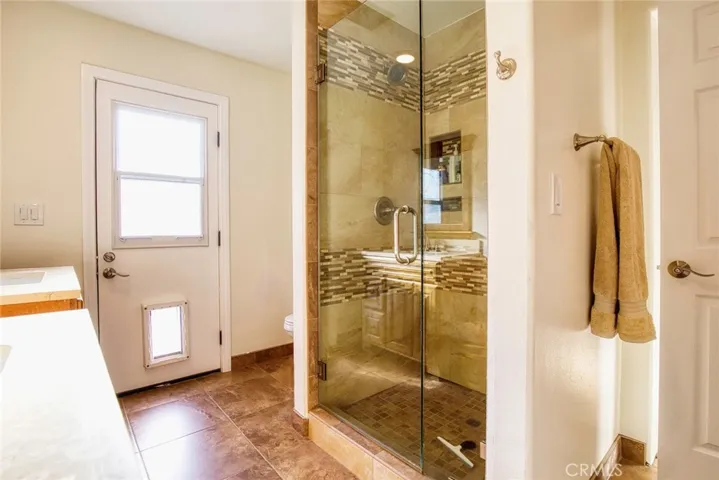 Second en-suite shower