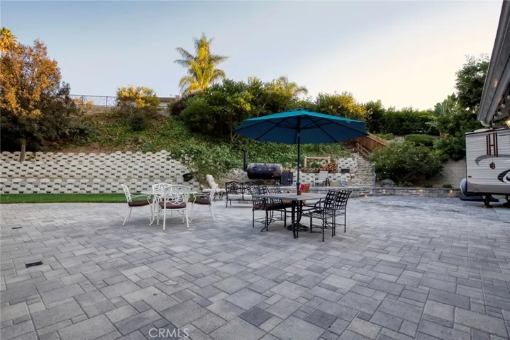 Backyard patio with pavers