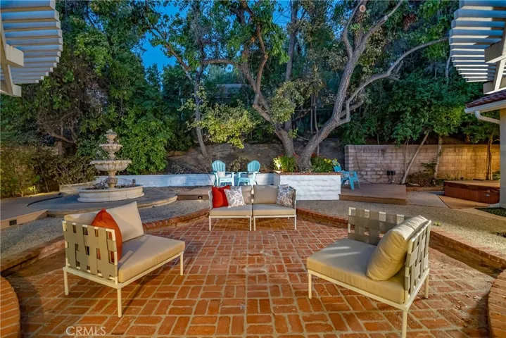 3508 Adamsville Avenue, Calabasas, California 91302