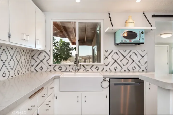 6673 Persia Avenue, 29 Palms, California 92277