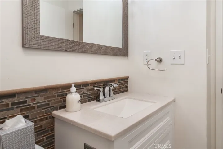 6673 Persia Avenue, 29 Palms, California 92277