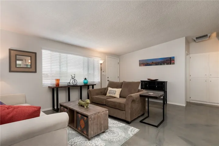 6673 Persia Avenue, 29 Palms, California 92277