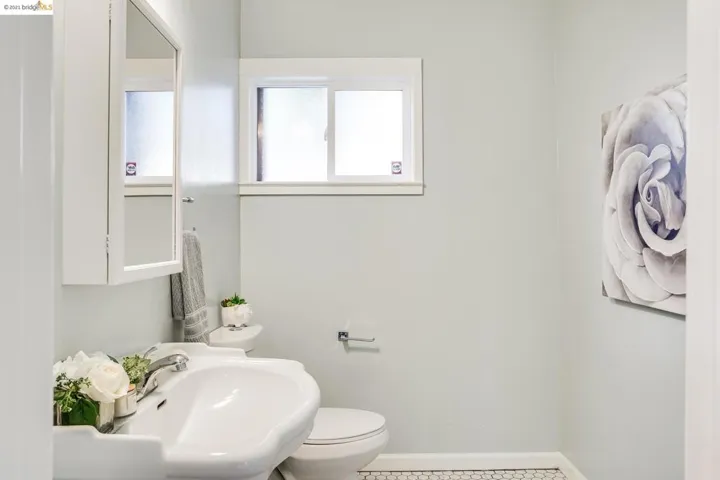 5324 Normandie Ave, Oakland, California 94619