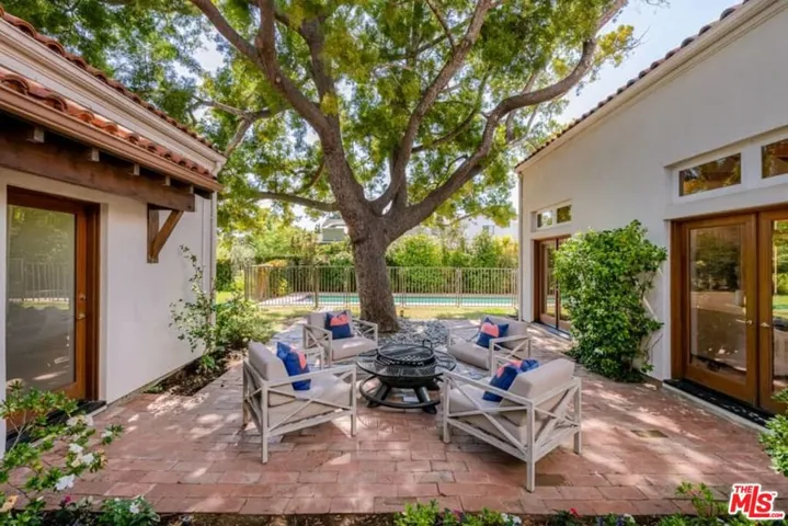 659 Via De La Paz, Pacific Palisades, California 90272