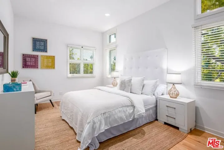 659 Via De La Paz, Pacific Palisades, California 90272