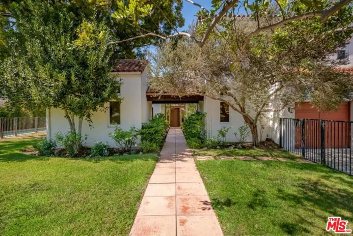 659 Via De La Paz, Pacific Palisades, California 90272