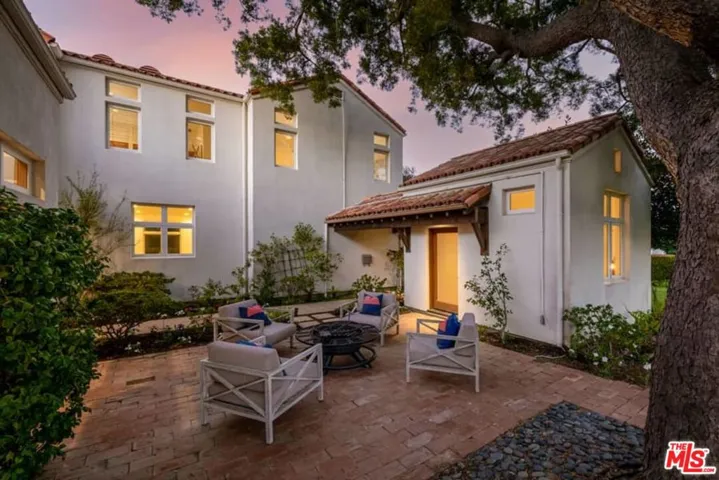 659 Via De La Paz, Pacific Palisades, California 90272