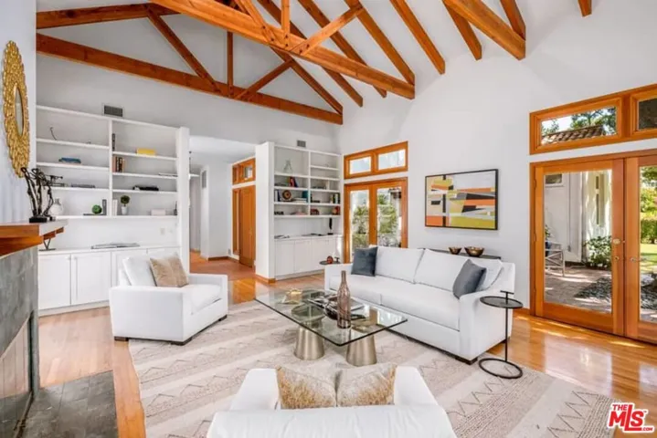 659 Via De La Paz, Pacific Palisades, California 90272