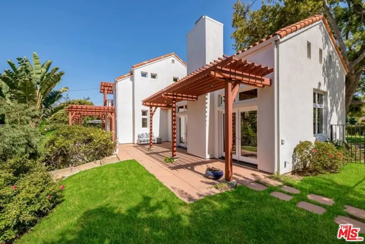 659 Via De La Paz, Pacific Palisades, California 90272