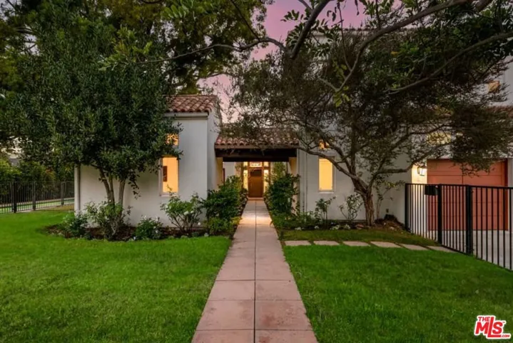 659 Via De La Paz, Pacific Palisades, California 90272