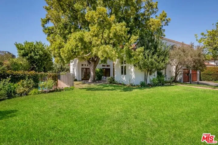 659 Via De La Paz, Pacific Palisades, California 90272