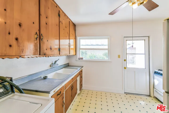 13923 Flatbush Avenue, Norwalk, California 90650