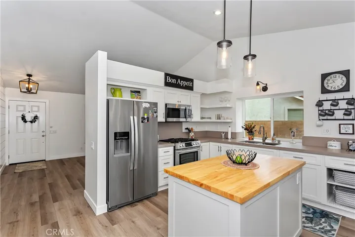 17524 Lyme Court, Riverside, California 92503