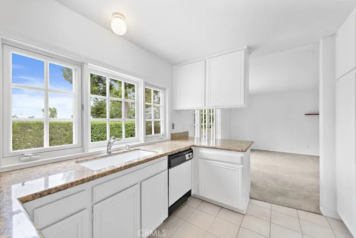 23611 Via Navarra, Mission Viejo, California 92691