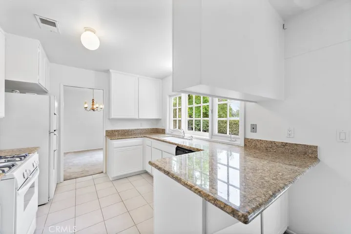 23611 Via Navarra, Mission Viejo, California 92691