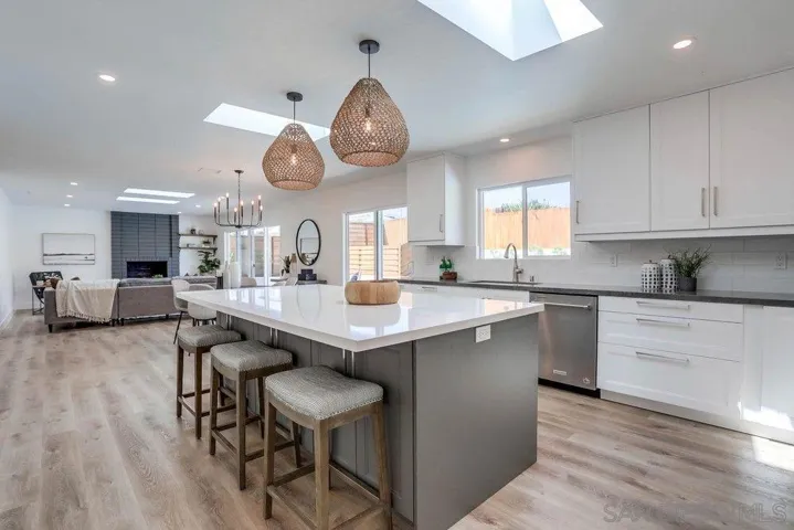 2842 Arnoldson Avenue, San Diego, California 92122