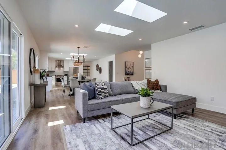 2842 Arnoldson Avenue, San Diego, California 92122