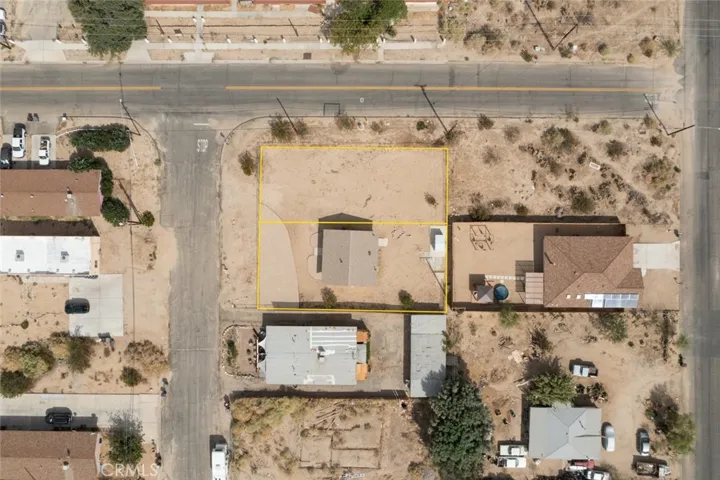6385 Center, Joshua Tree, California 92252